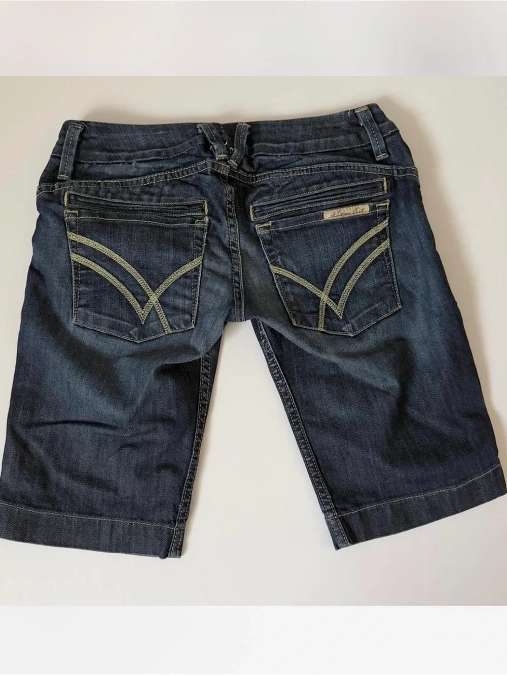 William Rast Y2K Denim Bermuda Long Shorts Dark Wash Size 26